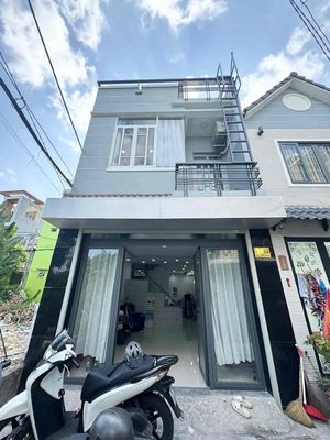 Chỉ còn 4,1 tỷ, Hương Lộ 2 BTân, 57m2, 2 tầng mới đẹp, hẻm xe hơi 6m