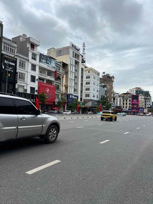 CHO THUÊ NHÀ 100m2, 4 tầng trung tâm Hạ Long