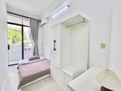 Nhượng phòng trong căn 2 ngủ tại Lý Thường Kiệt, Q10