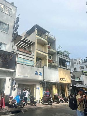 Bán nhà mặt tiền trần quang diệu