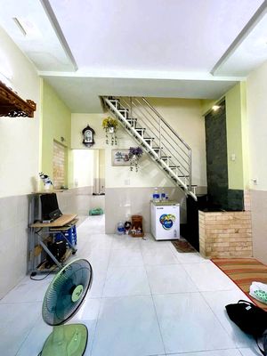 Cho thuê nhà nguyên căn hẻm xe hơi gần CĐ Vinatex Linh Đông