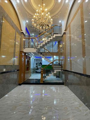 Nhà có nội thất 5pn 1/ hhg giáp gò vấp 15 triệu