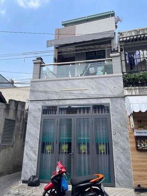 Bán nhà vị trí mặt tiền đường Hồ Hoà