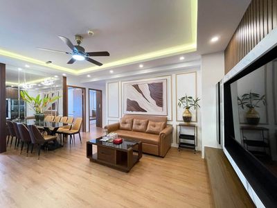 Bán căn hộ góc 55m² Nguyễn Chánh, 2PN, full nội thất