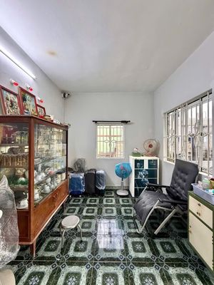 Nhà Sư Vạn Hạnh . Diện tích 46m (4m*11.6m).4tầng btct . Giá 9tỷ.