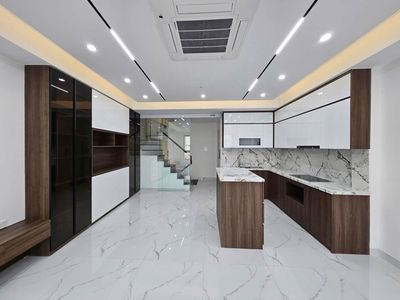 Bán nhà 6 tầng thang máy 50m² Thông Hồng Tiến – Ngọc Thụy, 4 ngủ