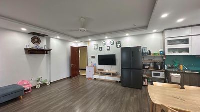 Bán chung cư Thạch Bàn 70m² 2PN giá 4.6 tỷ