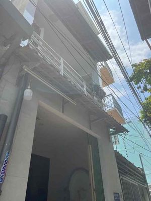 Tài chính 3 – nhà 2 tầng, 2pn – gần công viên làng hoa