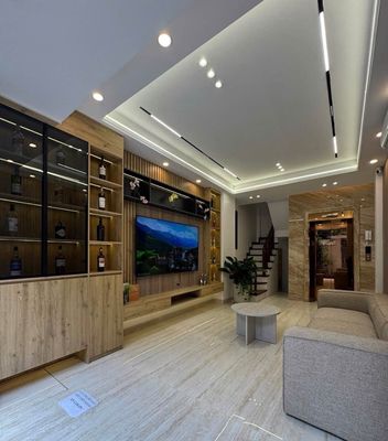 Nhà 7 tầng thang máy Hồng Mai - Bạch Mai, ô tô vào nhà