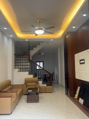 Nhà 4 tầng 5 ngủ full đồ Bằng Sở 5.35 tỷ