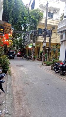 Cho thuê nhà ngõ 47 Nguyên Hồng - Đống Đa - 5 phòng