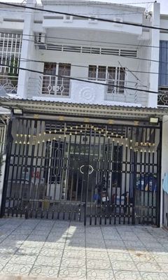 nhà cho thuê nguyên căn ,1trệt 1lầu gần chợ,trường học,bệnh viện.