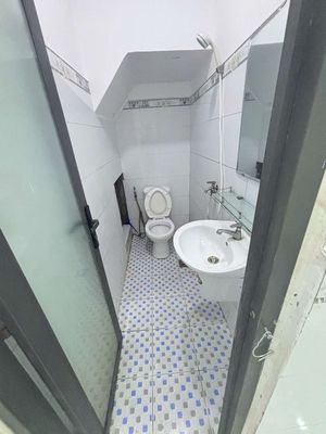 cho thuê nhà nguyên căn gần vòng xoay tua một