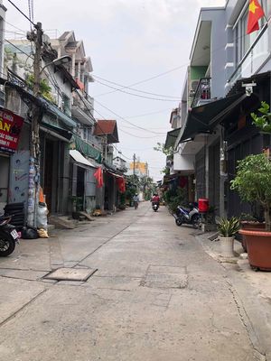 Nhà 2 Tầng. 4,5x13m. HXH 5m thông - gần Lê Văn Quới, BT. 4Tỷ nhỏ xíu