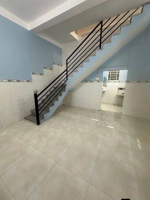 Cho thuê nhà nguyên căn gần chợ Dĩ An