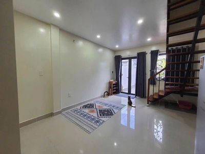 Cho thuê nhà 1 trệt 1 lầu có nội thất, 2PN, P. Hiệp Thành, TDM
