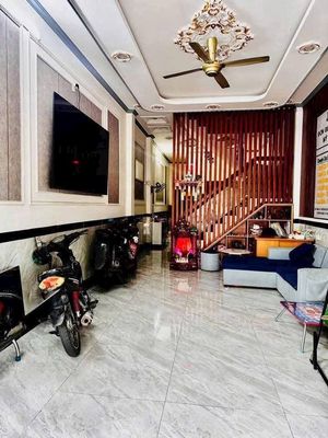 Cho thuê nhà 1 trệt 1 lầu KDC Phú Hồng Thịnh 8, Bình Dương