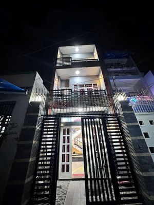 cho thuê nhà 3 lầu hẻm xe hơi 1/ đường số 2 p16 GV gần chợ xóm mới 14t
