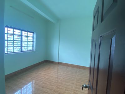 Bán nhà Chung cư D2 Phú Lợi, nhà mới sửa, vào ở ngay, đã có nội thất
