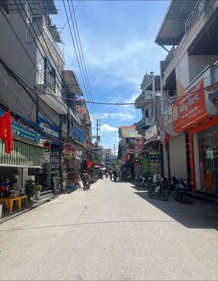 Nhà đẹp 4 tầng view hồ Đông Anh, Hơn 9 Tỷ
