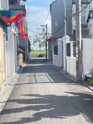 Nhà 3 tầng 3 tỷ, ô tô đỗ cửa tại Đông Anh