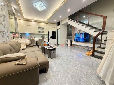 Bán nhà 3 tầng 45m2 Mê Linh, Hà Nội - Gần chợ, trường học