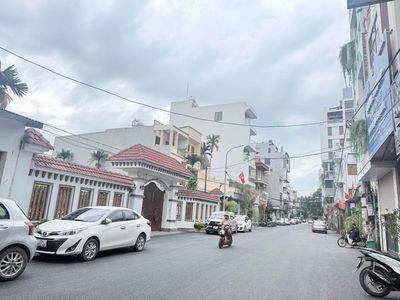 Nhà 3 tầng 76m2 kinh doanh, 3 ô tô tránh, Đông Anh - 8.2 tỷ