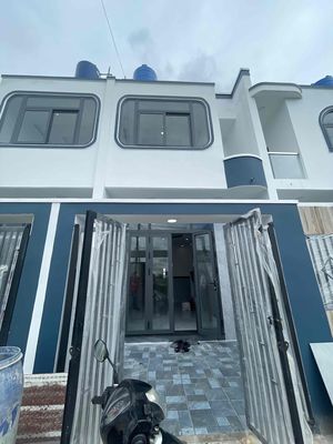 chú hai bán gặp nhà mới xây chưa kịp ở vì vỡ nợ