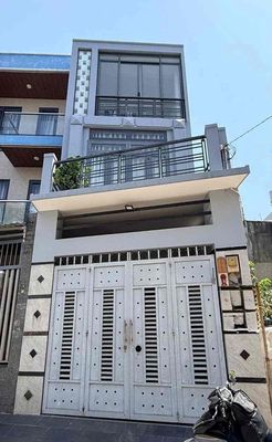 Nhà đẹp 2lầu 4pn gần đường nguyễn duy trinh - vòng xoay phú hữu q9