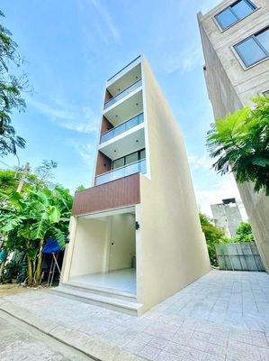Giá 5,5Tỷ Giảm Còn 4,8Tỷ/ Nhà Mới 5 Tầng Nguyễn Duy Trinh Long Trường