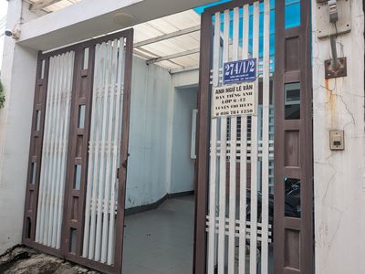 Cần bán nhà 1 trệt 1 lầu, sân rộng, khu trung tâm Thủ Dầu Một