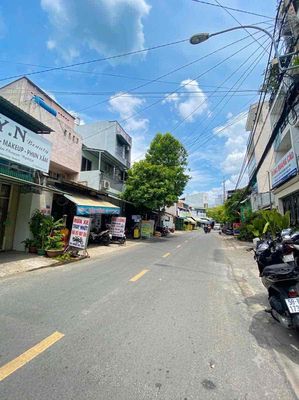 Nhà MT Kinh doanh 4 x 16m 1lầu giá 12tr1/tháng ngay khu gò xoài.