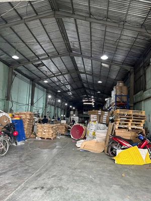 Cho Thuê 500M2 Kho Xưởng Gần Siêu Thị Aeon. Giá 35 Triệu