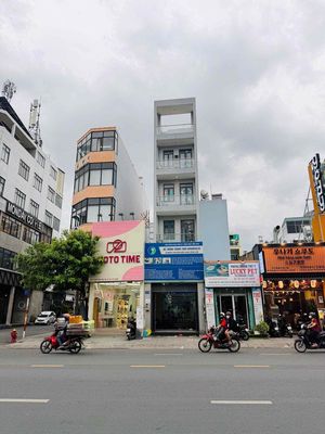 Cho thuê nhà mặt tiền phan văn trị p5 ngay emart