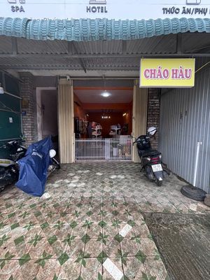 Cho thuê góc sân trước nhà 41 Chi Lăng