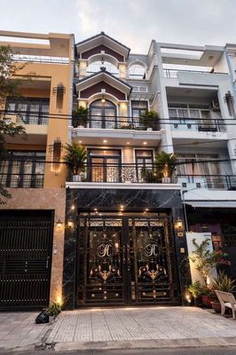 Cho thuê nhà mới đẹp full nội thất sát siêu thị Aeonmall dt 4.5*20m
