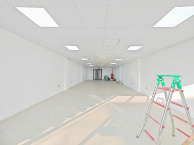 Còn 1 sàn Hoàng Văn Thái 120m2 18tr view full kính free dịch vụ