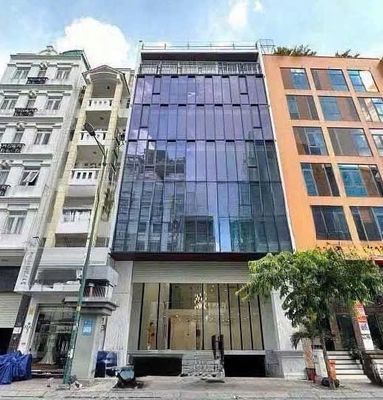 Nhà hiếm mt 3 tháng 2 q10 – 8x20m – hầm + 5 lầu, tm, pccc – chỉ 150tr