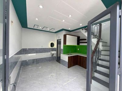 bán lỗ nhà Hóc Môn 350 triệu, có shr, giáp quốc lộ 22