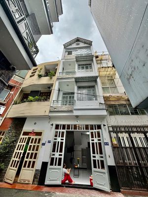 Cho thuê nhà nguyên căn hẽm xe hơi Nguyễn Trọng Lội, 17 triệu