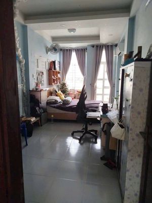 NHÀ Lý CHIÊU HOÀNG, P10, Q6 3 tầng, 4PN, , ngang 3m3 dài 10m