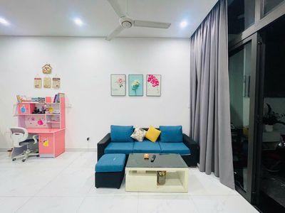 Bán nhà 2 tầng 2 mê mới mặt tiền đường Hoàng Minh Giám, Hòa Xuân