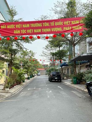 Cần bán gấp nhà 1 trệt 1 lầu ngay đường lý văn sâm