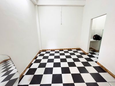 Hơn 2 tỷ - nguyễn thiện thuật bình thạnh - 3 tầng btct dtsd gần 60m2.