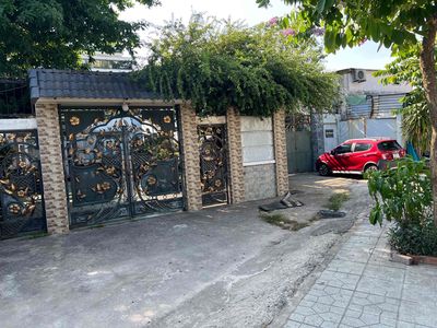 Bán Đất 2040m2 có Nhà Biệt Thự và Đất Trống làm Kho Xưởng