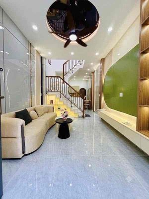Bán nhà tỉnh lộ 10, 32m², trệt lầu, ngủ trệt, hxh, giá dưới 2.9 tỷ