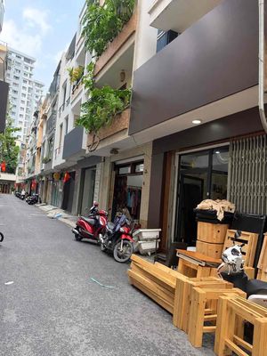 Mtkd khu đường hoa phú nhuận – 4 tầng – chỉ 27 triệu/tháng