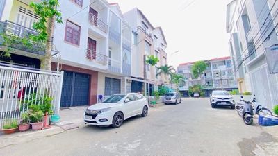 Cho thuê nhà 270 m2 khu Long Thịnh tiện văn phòng 10 triệu