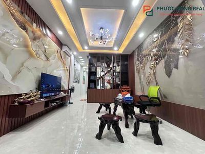 Cho thuê nhà 1 trệt 2 lầu tại Phước Đông New City