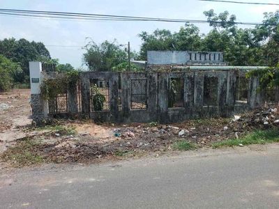Chủ ngộp cần bán 2100m2(30x70) thổ cư 300m mặt tiền đường Bà Thiên